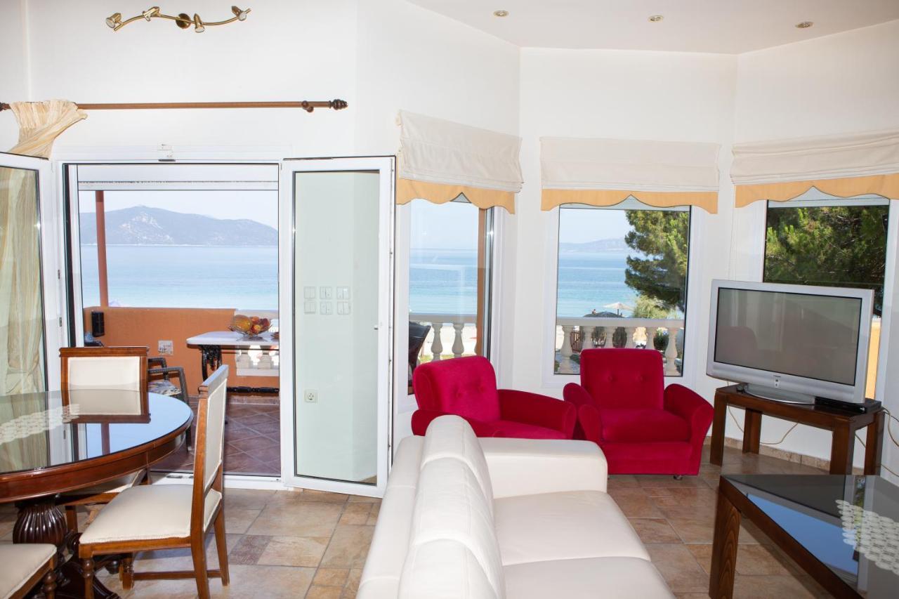 Pampas Seafront Villa, 6 Bedrooms, North Evvoia Kanatádhika Eksteriør billede